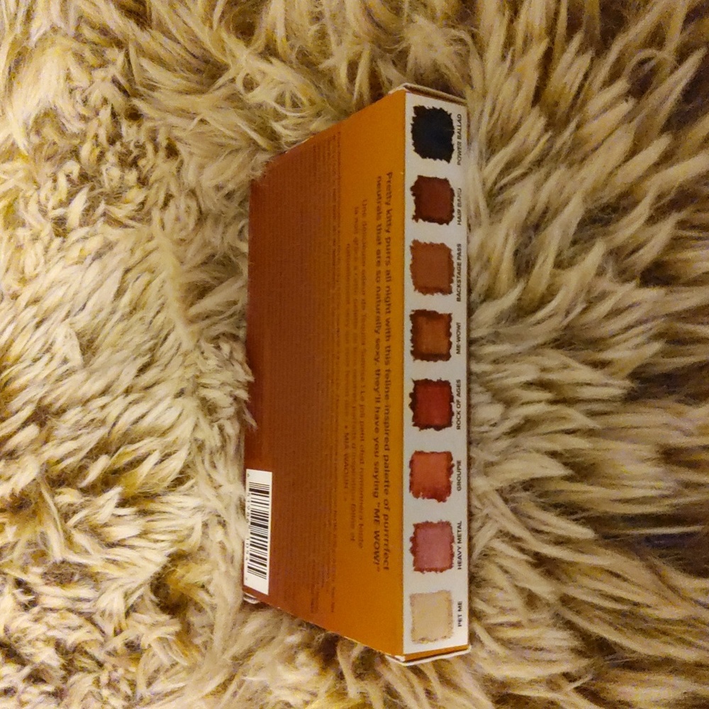 TOO FACED🥳Host Pick🥳 "Kitty Likes To Scratch" 8 Eye Shadow Palette - Picture 5 of 6